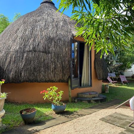 Cazhibiscus Bed & Breakfast Trou aux Biches Exterior photo