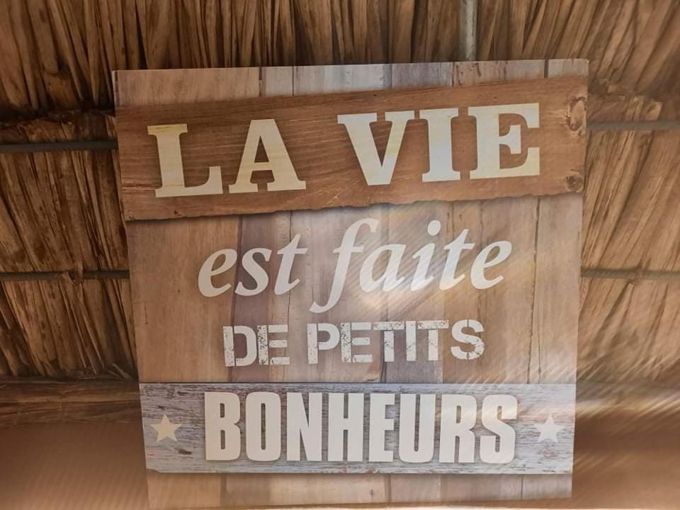 Cazhibiscus Bed & Breakfast Trou aux Biches Exterior photo