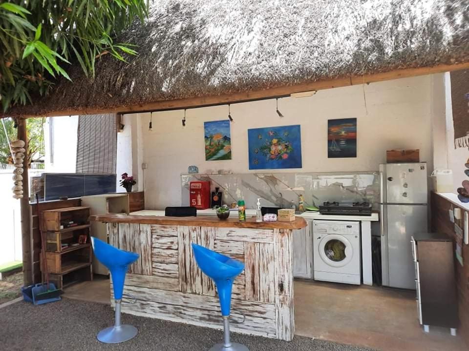 Cazhibiscus Bed & Breakfast Trou aux Biches Exterior photo