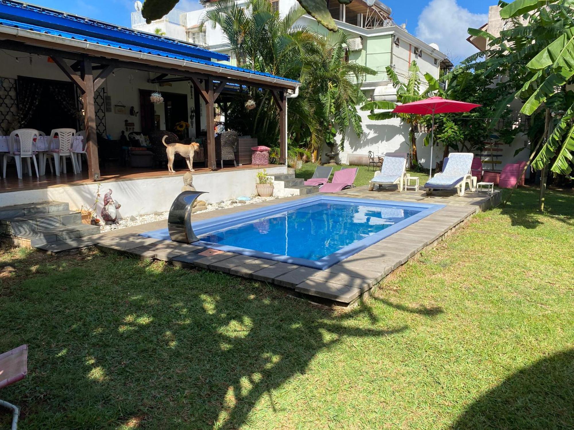Cazhibiscus Bed & Breakfast Trou aux Biches Exterior photo