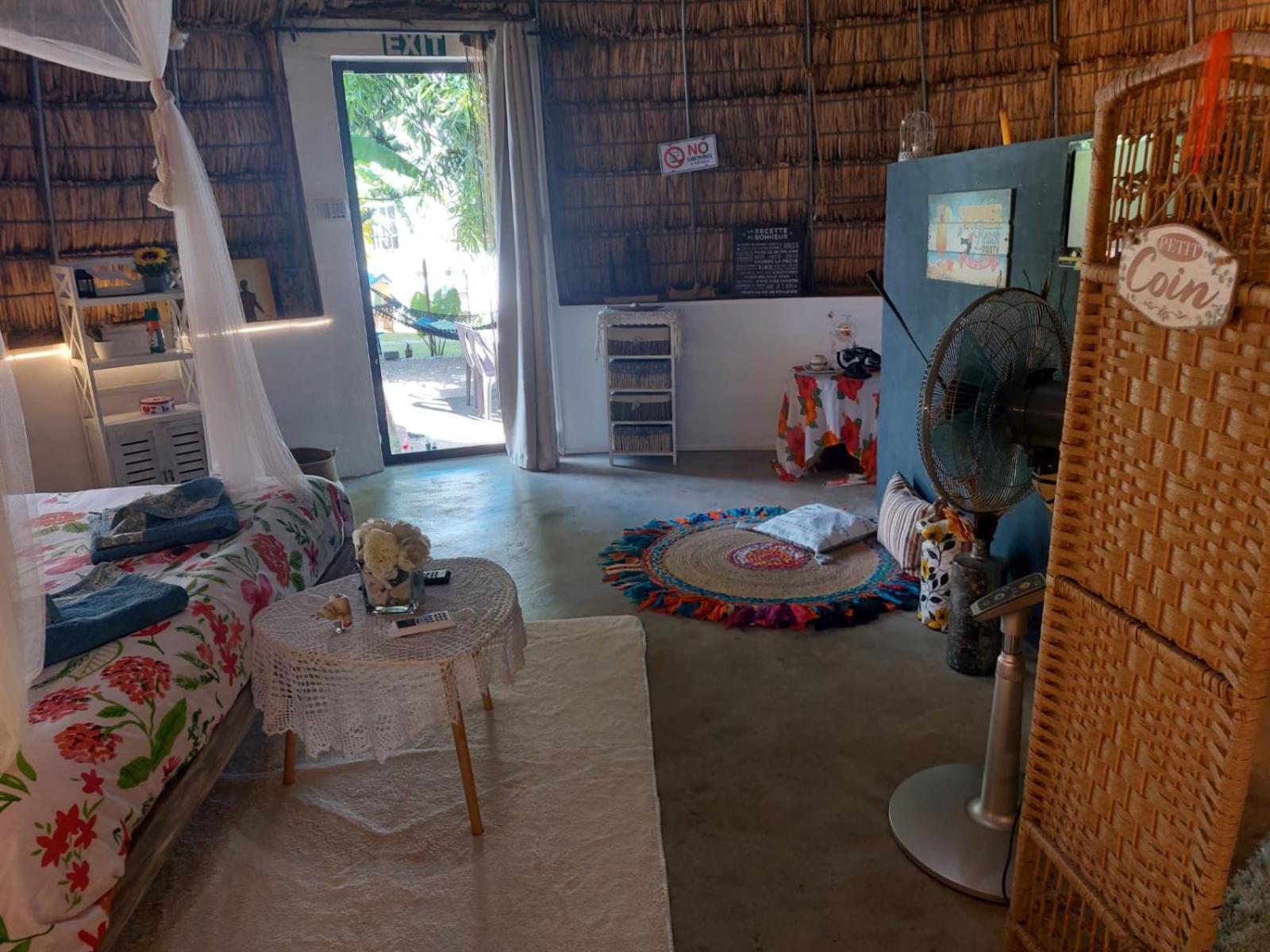 Cazhibiscus Bed & Breakfast Trou aux Biches Exterior photo